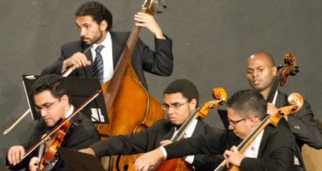 OS MUSICAIS DO TEATRO IDICHE OS MUSICAIS DO TEATRO IDICHE