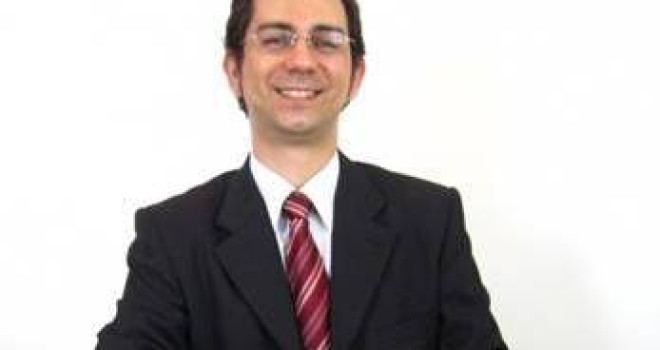 O ESTRESSE ENGORDA?- DR. HEWDY LOBO RIBEIRO O ESTRESSE ENGORDA?- DR. HEWDY LOBO RIBEIRO