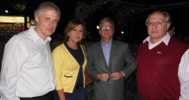 PRESENÇA MACIÇA DA COMUNIDADE JUDAICA NO ATO EM MEMÓRIA AOS JOVENS ISRAELENSES ASSASSINADOS PRESENÇA MACIÇA DA COMUNIDADE JUDAICA NO ATO EM MEMÓRIA AOS JOVENS ISRAELENSES ASSASSINADOS