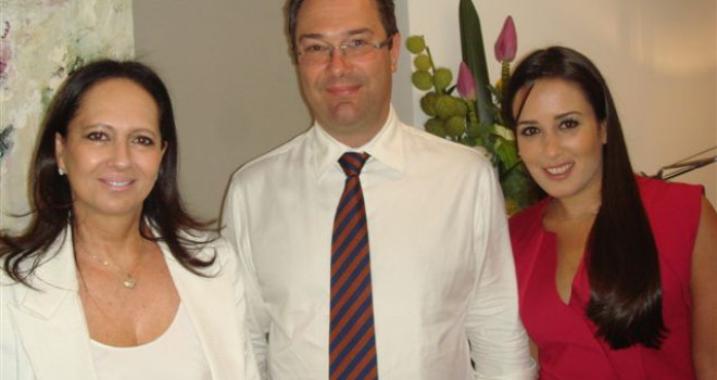 A NOVÍSSIMA CLÍNICA AGEE ABRE SUAS PORTAS A NOVÍSSIMA CLÍNICA AGEE ABRE SUAS PORTAS