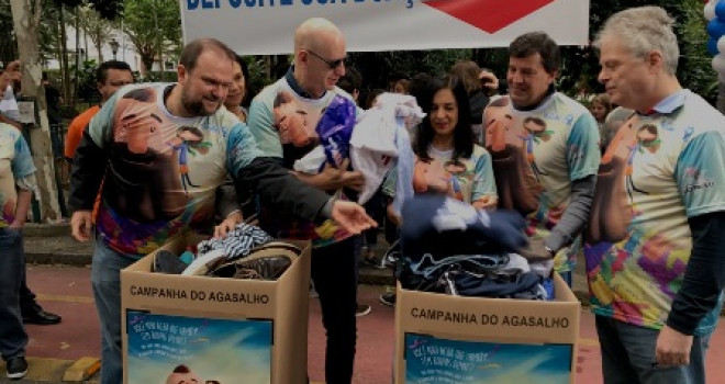 MAIS DE 400 JOVENS PARTICIPARAM DE CAMPANHA DO AGASALHO EM SP