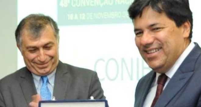 CNE APROVA ENSINO DO HOLOCAUSTO COMO MATÉRIA CURRICULAR CNE APROVA ENSINO DO HOLOCAUSTO COMO MATÉRIA CURRICULAR