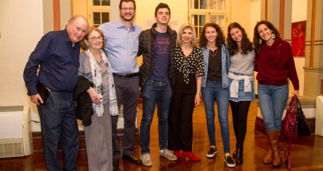 MIRIAM NIGRI SCHREIER MOSTRA SUA ARTE EM SANTOS NA EXPOSIÇÃO “CIDADES IMAGINÁRIAS” MIRIAM NIGRI SCHREIER MOSTRA SUA ARTE EM SANTOS NA EXPOSIÇÃO “CIDADES IMAGINÁRIAS”