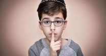 9 MITOS E EQUÍVOCOS DE YOM KIPUR – POR RABI MENACHEM POSNER 9 MITOS E EQUÍVOCOS DE YOM KIPUR – POR RABI MENACHEM POSNER