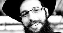 “Não se preocupe, não pode ficar pior” – Rabino Arieh Raichman “Não se preocupe, não pode ficar pior” – Rabino Arieh Raichman