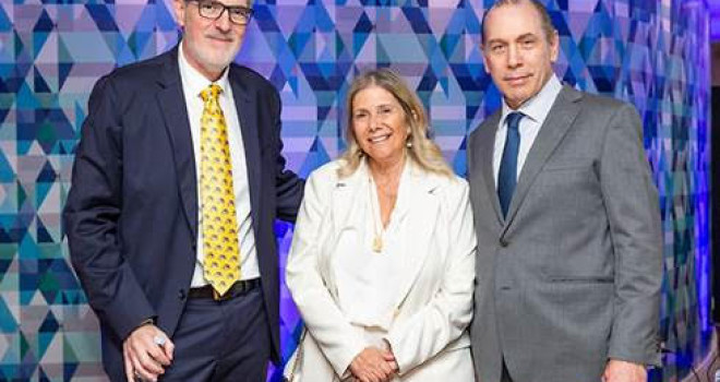 Espetáculo neoclássico e boa música marcaram a comemoração dos 76 anos de Israel em SP – Por Glorinha Cohen Espetáculo neoclássico e boa música marcaram a comemoração dos 76 anos de Israel em SP – Por Glorinha Cohen