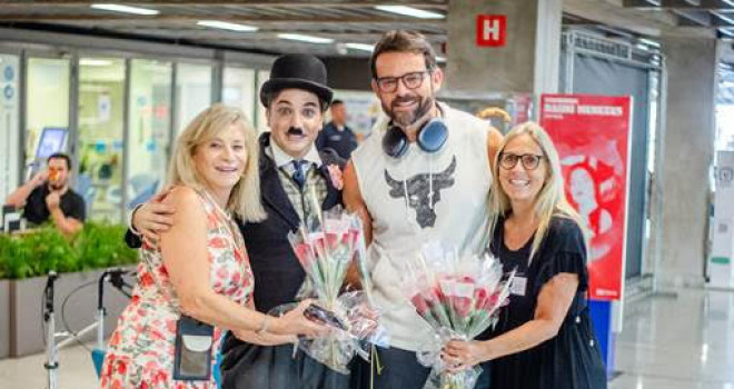 DIA INTERNACIONAL DA MULHER:EVENTOS, PROMOÇÕES E SÓCIAS RECEBIDAS COM ROSAS DIA INTERNACIONAL DA MULHER:EVENTOS, PROMOÇÕES E SÓCIAS RECEBIDAS COM ROSAS