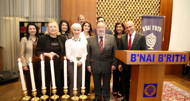 B’NAI B’RITH DO BRASIL REALIZA CERIMÔNIA HISTÓRICA NO PRIMEIRO DIA NACIONAL DA LEMBRANÇA DO HOLOCAUSTO B’NAI B’RITH DO BRASIL REALIZA CERIMÔNIA HISTÓRICA NO PRIMEIRO DIA NACIONAL DA LEMBRANÇA DO HOLOCAUSTO