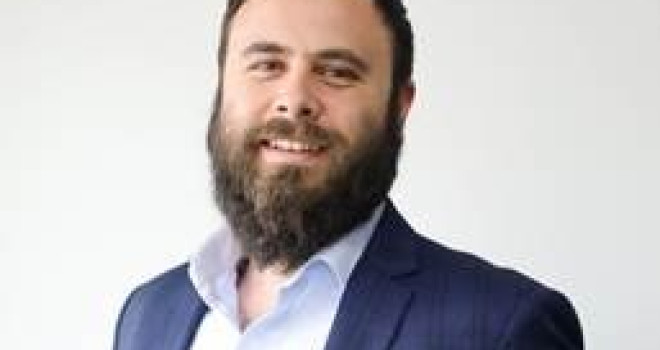 É POSSÍVEL UMA EMPRESA CRESCER EXPONENCIALMENTE E AINDA ATENDER DE FORMA PERSONALIZADA? É POSSÍVEL UMA EMPRESA CRESCER EXPONENCIALMENTE E AINDA ATENDER DE FORMA PERSONALIZADA?