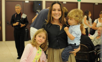Gabriela Duarte com os pequenos Manuela e Frederico